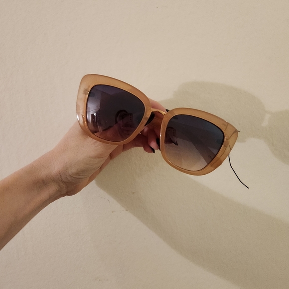 ELIE TAHARI TH706 Nude Cateye Sunglasses 52mm main image 4